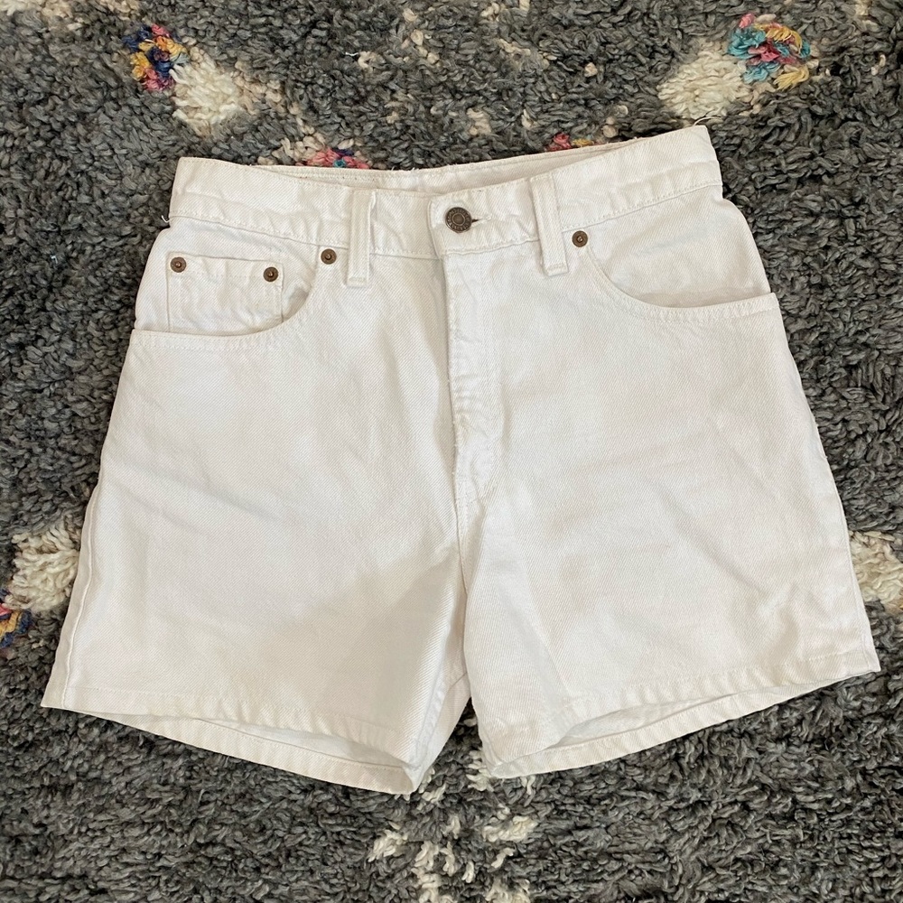 vintage white levi shorts